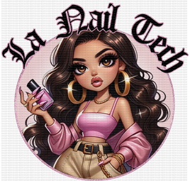 La nail tech chicana
